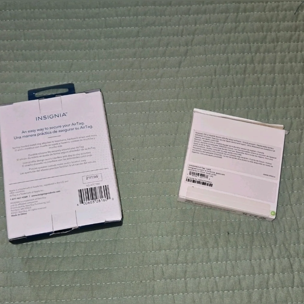 Apple AirTag & Black Air Tag Keychain MX532LL/A MODEL A2187 IPad IPhone New
